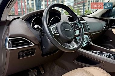 Позашляховик / Кросовер Jaguar F-Pace 2017 в Києві