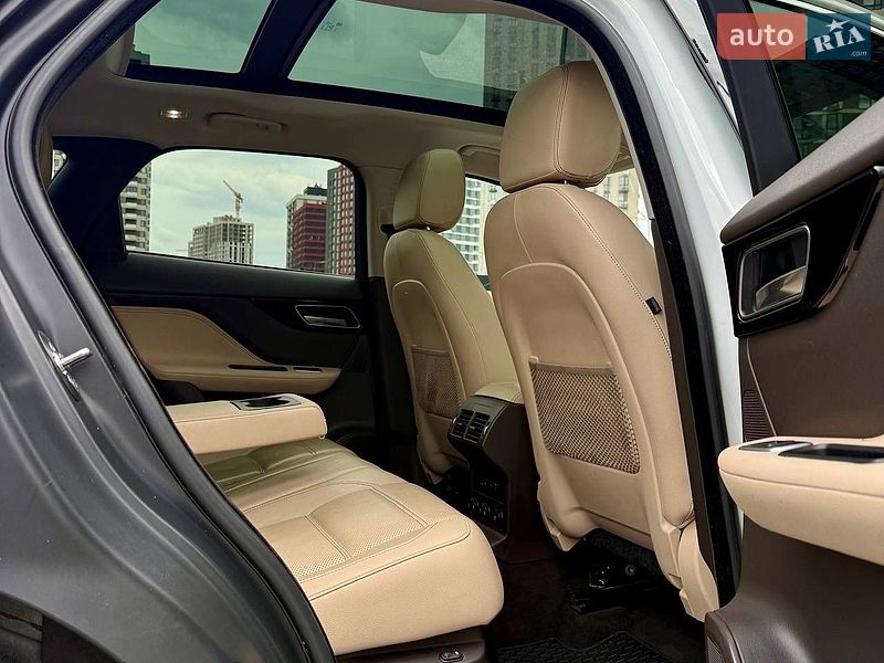 Позашляховик / Кросовер Jaguar F-Pace 2017 в Києві
