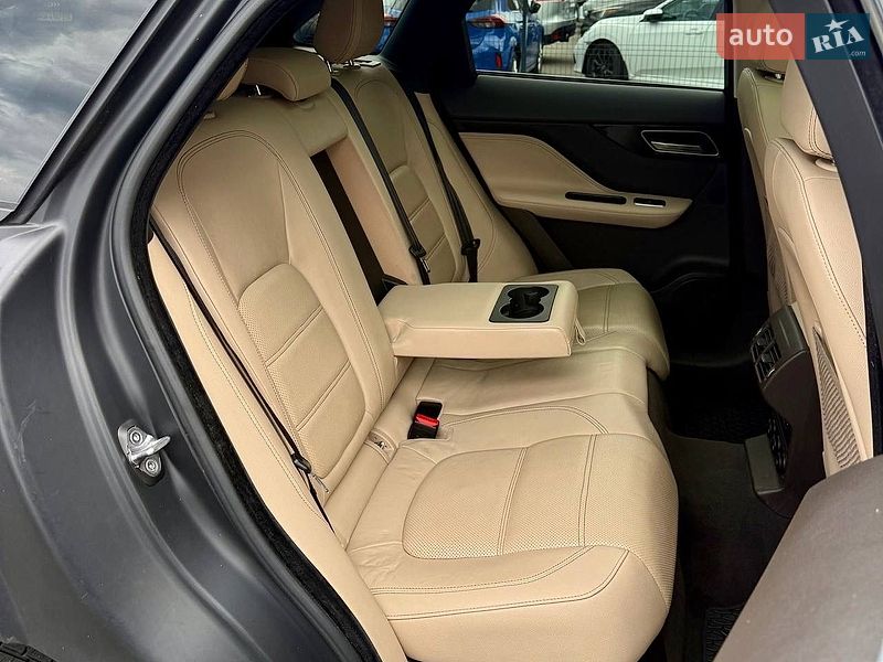 Позашляховик / Кросовер Jaguar F-Pace 2017 в Києві
