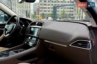 Позашляховик / Кросовер Jaguar F-Pace 2017 в Києві