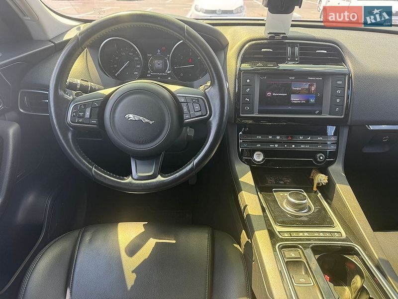Внедорожник / Кроссовер Jaguar F-Pace 2017 в Киеве