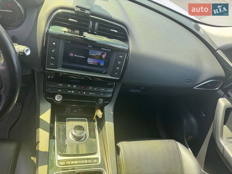 Внедорожник / Кроссовер Jaguar F-Pace 2017 в Киеве
