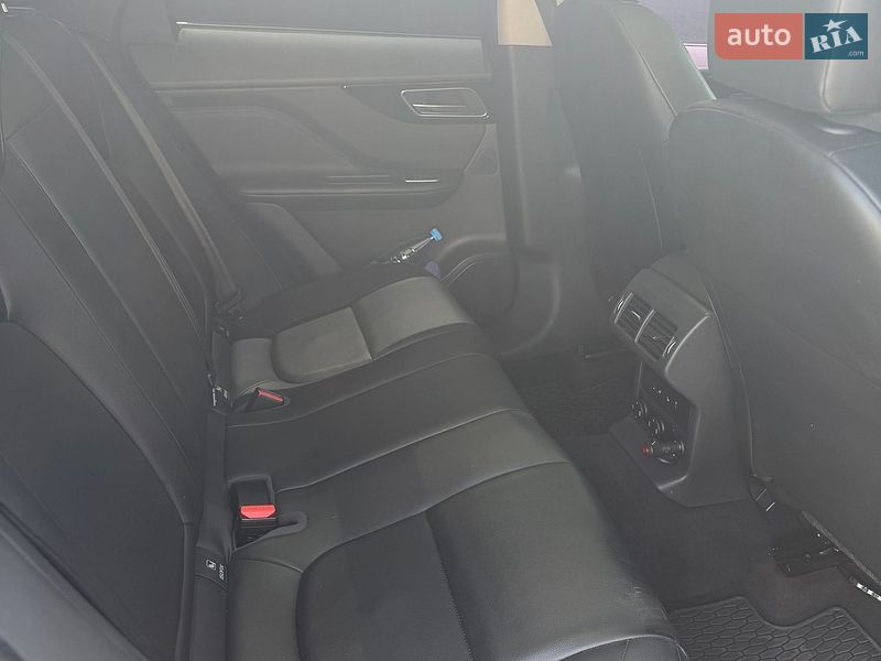 Внедорожник / Кроссовер Jaguar F-Pace 2016 в Одессе
