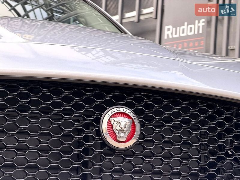 Внедорожник / Кроссовер Jaguar F-Pace 2017 в Киеве