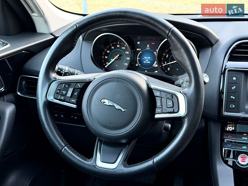 Внедорожник / Кроссовер Jaguar F-Pace 2017 в Киеве