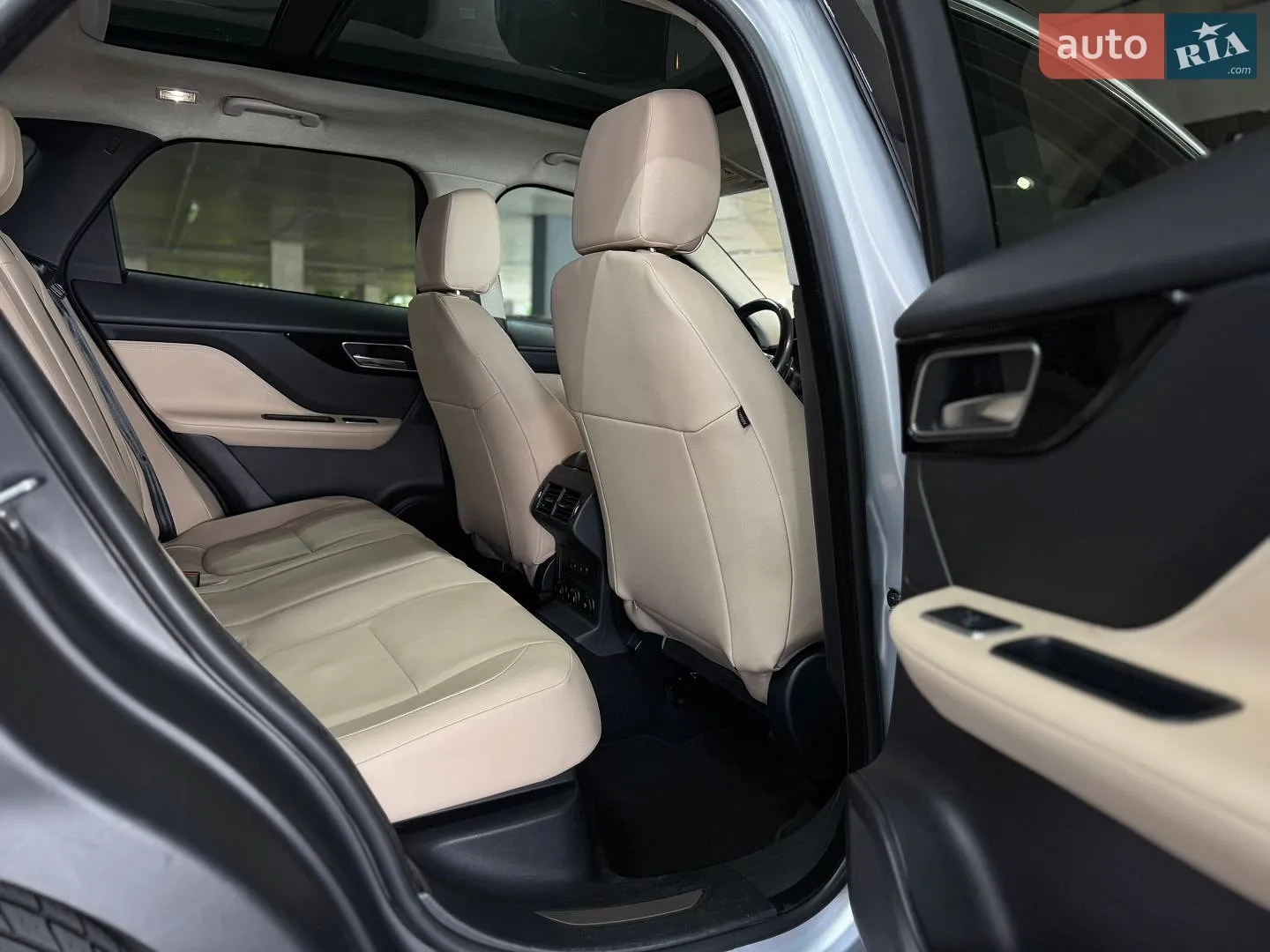 2018 Jaguar F-Pace - мініатюра 10