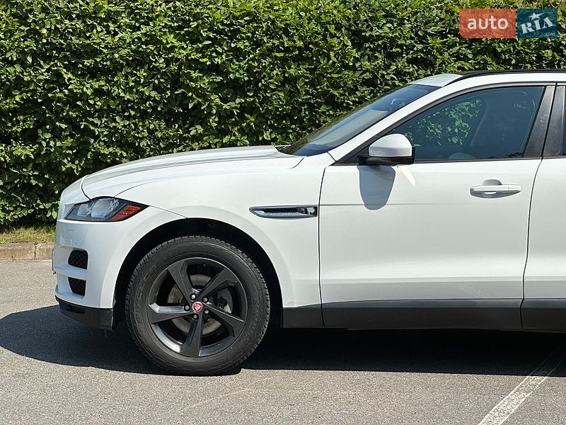 Позашляховик / Кросовер Jaguar F-Pace 2016 в Києві