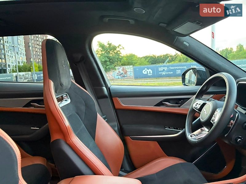 Позашляховик / Кросовер Jaguar F-Pace 2023 в Києві