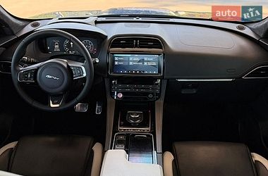 Внедорожник / Кроссовер Jaguar F-Pace 2018 в Днепре