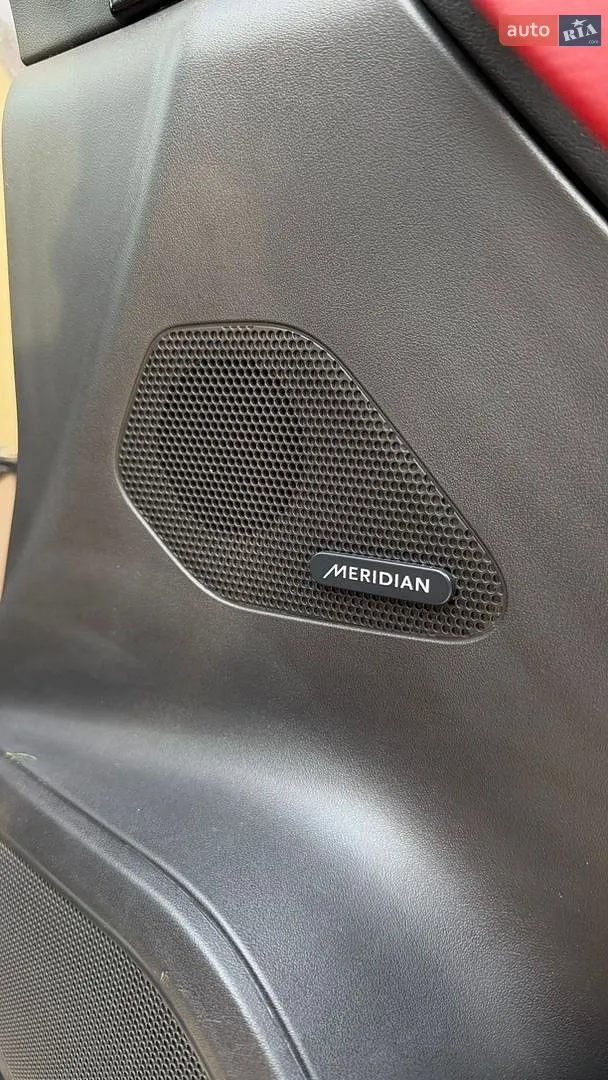 2016 Jaguar F-Pace - мініатюра 53