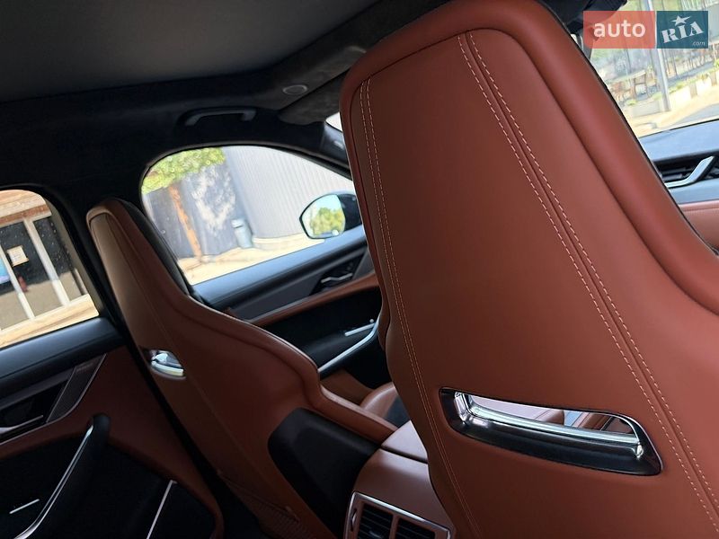 Внедорожник / Кроссовер Jaguar F-Pace 2023 в Киеве