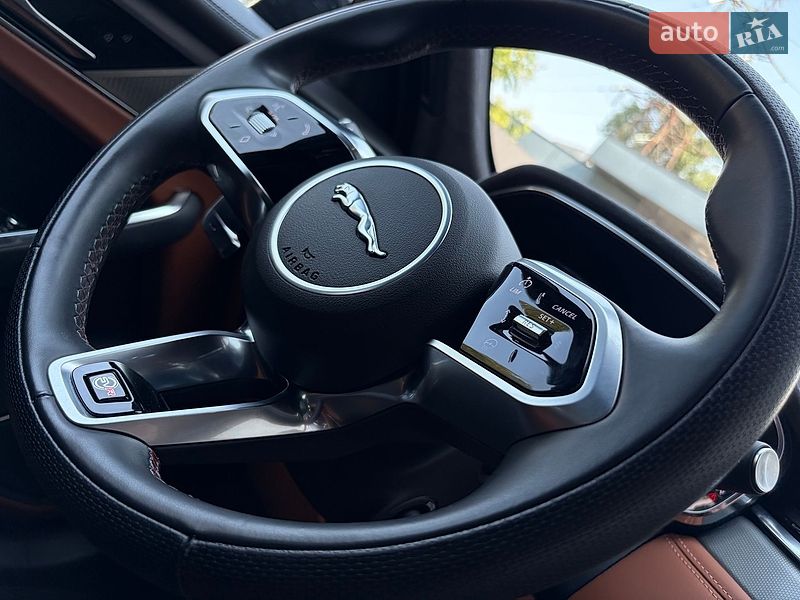 Внедорожник / Кроссовер Jaguar F-Pace 2023 в Киеве