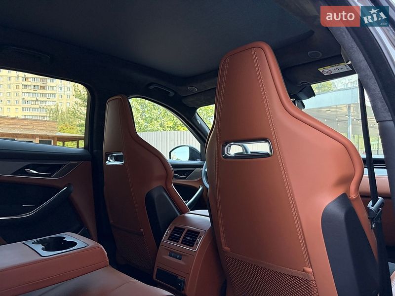 Внедорожник / Кроссовер Jaguar F-Pace 2023 в Киеве