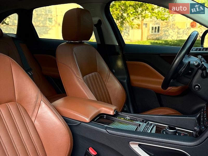 Внедорожник / Кроссовер Jaguar F-Pace 2016 в Одессе