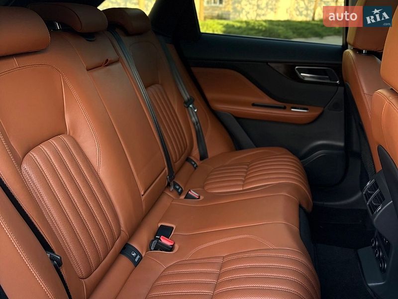 Внедорожник / Кроссовер Jaguar F-Pace 2016 в Одессе