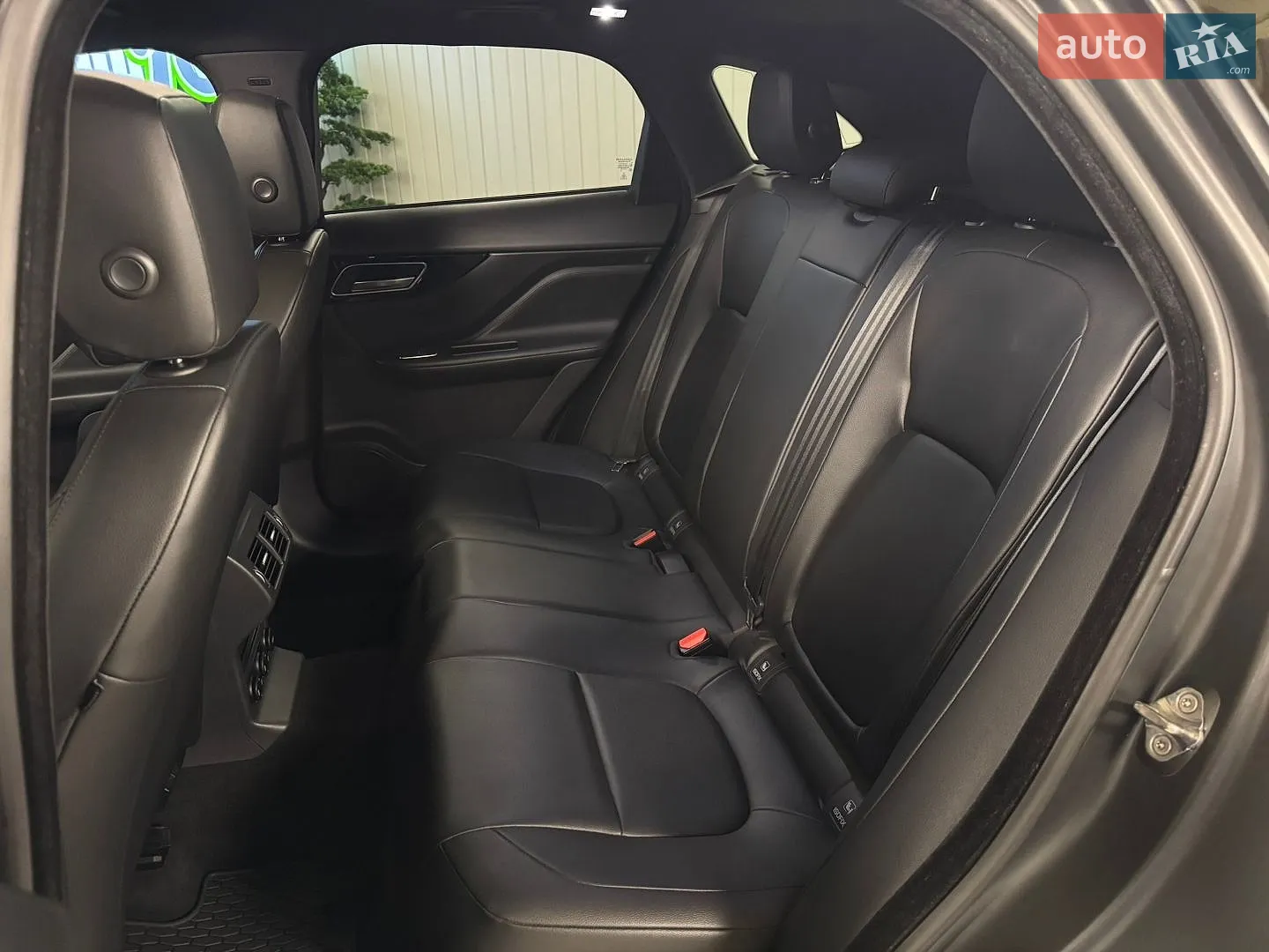 2016 Jaguar F-Pace - мініатюра 45