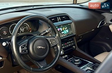 Внедорожник / Кроссовер Jaguar F-Pace 2016 в Киеве