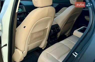 Внедорожник / Кроссовер Jaguar F-Pace 2016 в Киеве