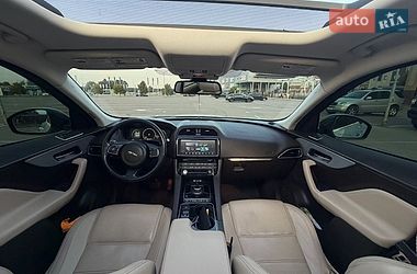 Внедорожник / Кроссовер Jaguar F-Pace 2016 в Киеве