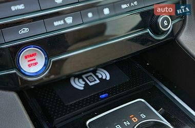 Внедорожник / Кроссовер Jaguar F-Pace 2016 в Киеве