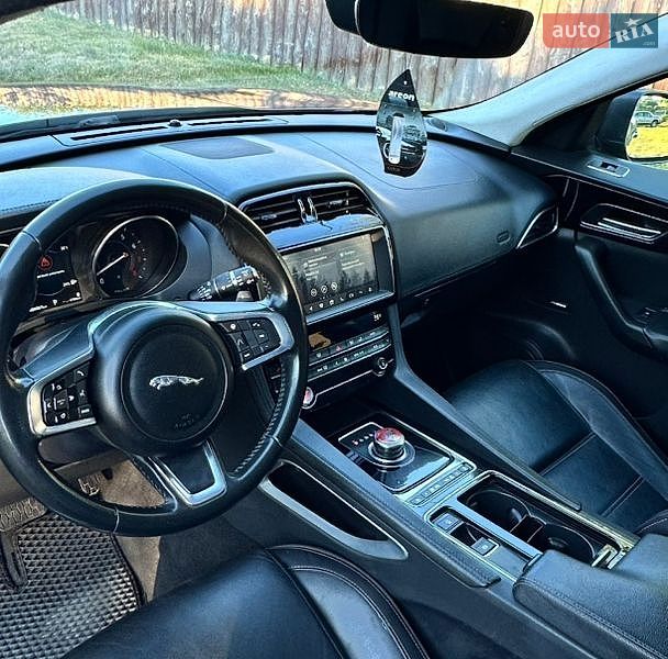 Внедорожник / Кроссовер Jaguar F-Pace 2019 в Полтаве