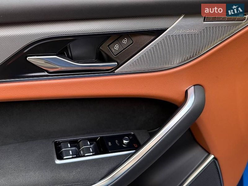 Внедорожник / Кроссовер Jaguar F-Pace 2022 в Киеве