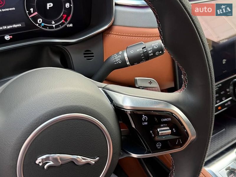 Внедорожник / Кроссовер Jaguar F-Pace 2022 в Киеве