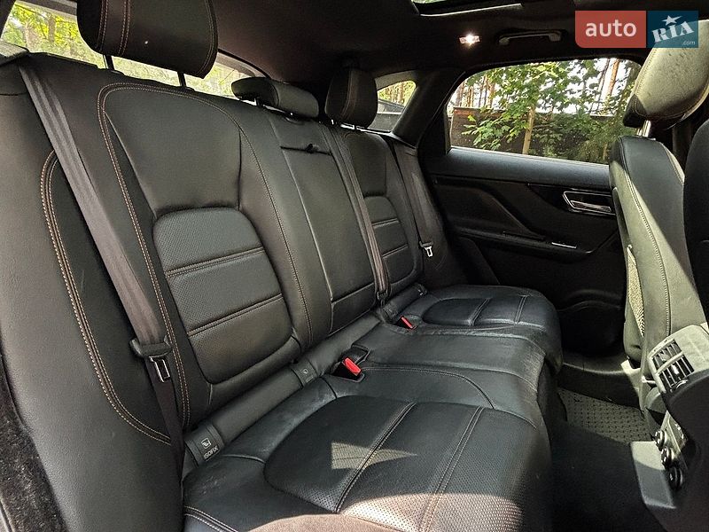 Внедорожник / Кроссовер Jaguar F-Pace 2016 в Белогородке