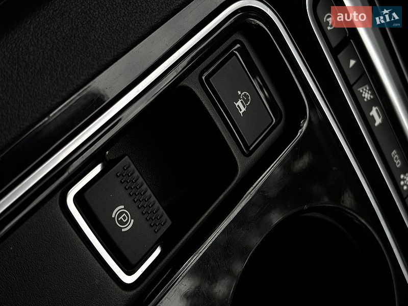 Внедорожник / Кроссовер Jaguar F-Pace 2016 в Белогородке