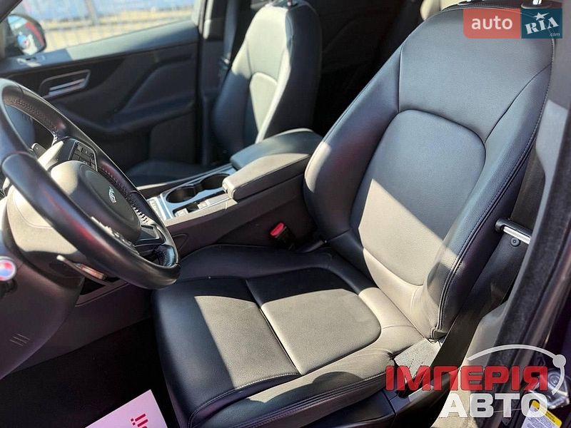 Позашляховик / Кросовер Jaguar F-Pace 2016 в Києві