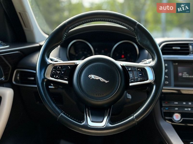 Внедорожник / Кроссовер Jaguar F-Pace 2017 в Львове фото 10 Внедорожник / Кроссовер Jaguar F-Pace 2017 в Львове