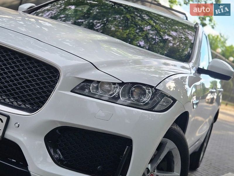 Позашляховик / Кросовер Jaguar F-Pace 2016 в Києві