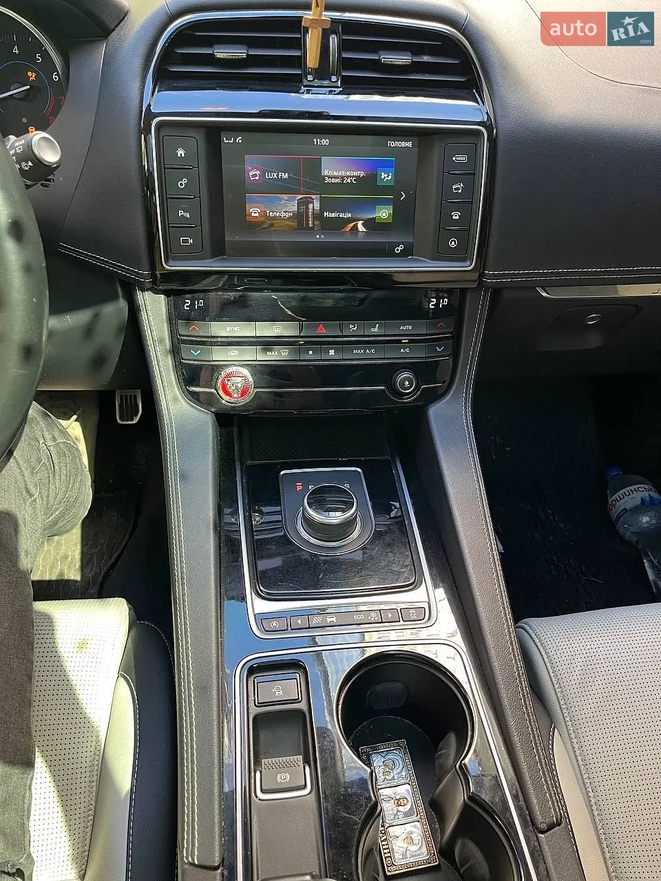 2016 Jaguar F-Pace - мініатюра 11