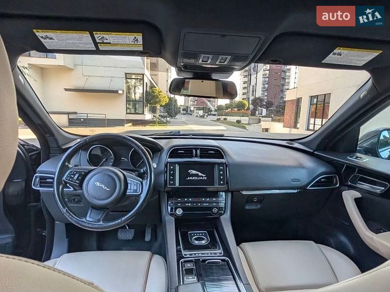 Позашляховик / Кросовер Jaguar F-Pace 2017 в Івано-Франківську