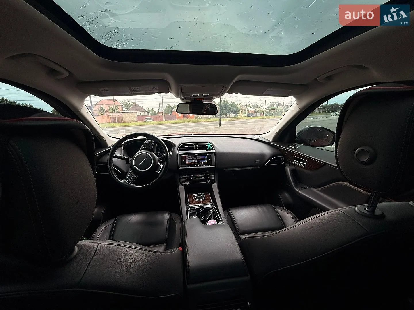 2017 Jaguar F-Pace - мініатюра 11