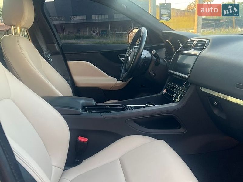 Позашляховик / Кросовер Jaguar F-Pace 2019 в Києві