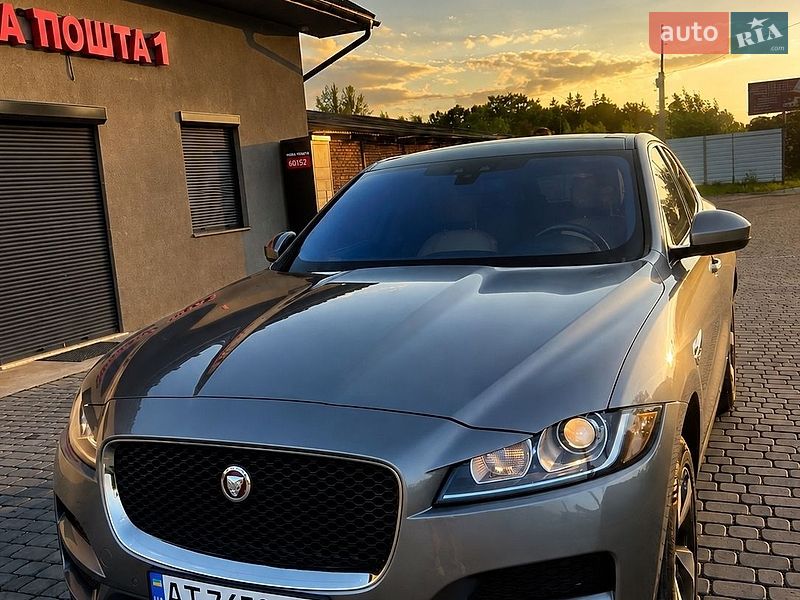 Позашляховик / Кросовер Jaguar F-Pace 2019 в Києві