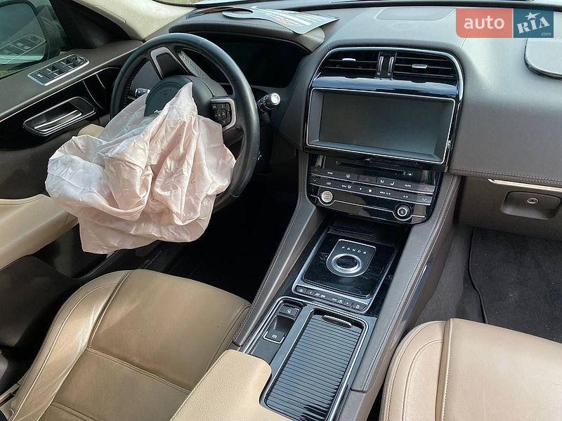 Позашляховик / Кросовер Jaguar F-Pace 2019 в Львові