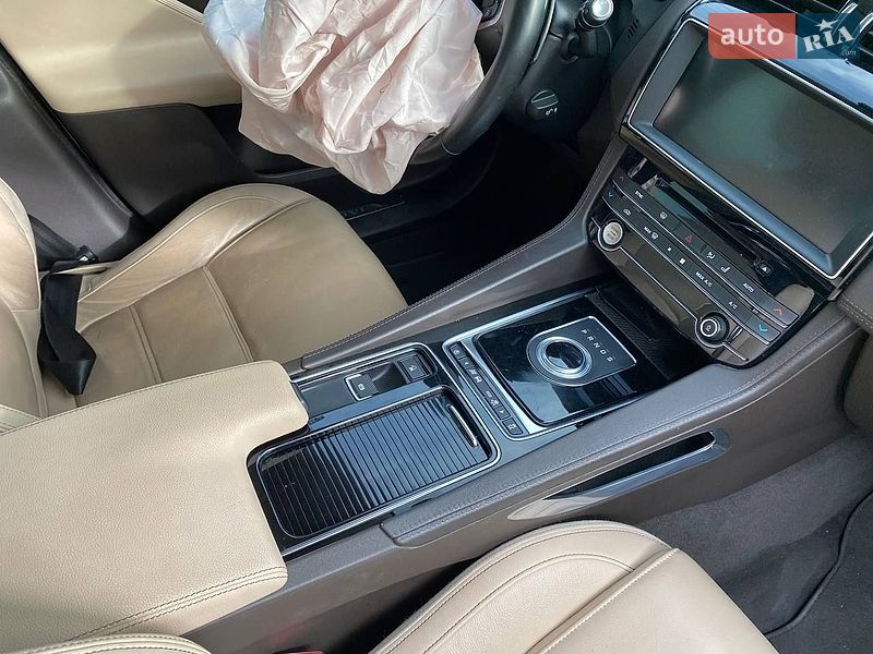 Позашляховик / Кросовер Jaguar F-Pace 2019 в Львові