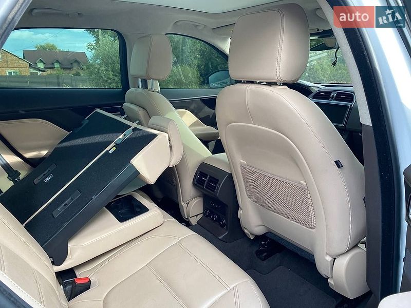Позашляховик / Кросовер Jaguar F-Pace 2019 в Львові