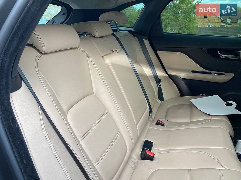 Позашляховик / Кросовер Jaguar F-Pace 2019 в Львові