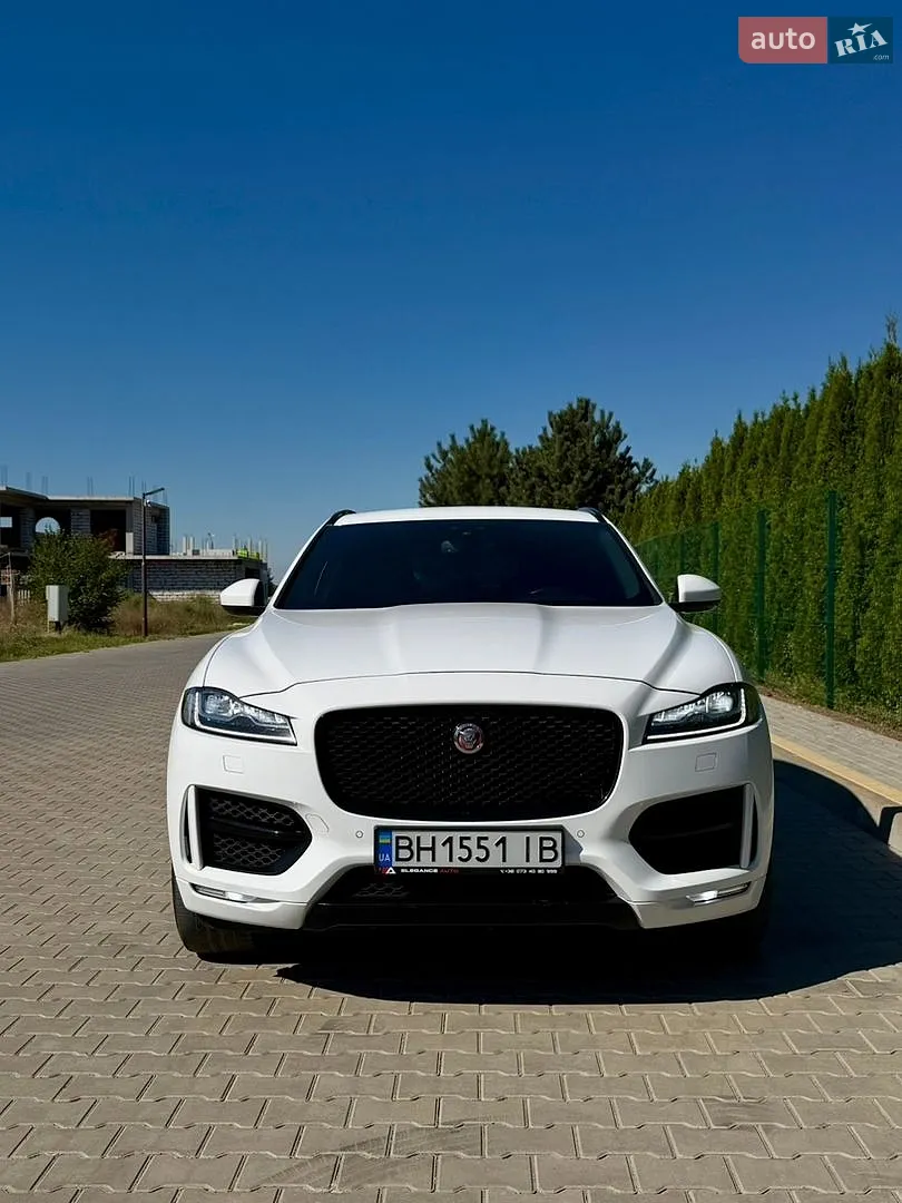 2017 Jaguar F-Pace - мініатюра 3