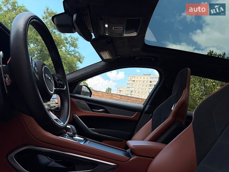 Позашляховик / Кросовер Jaguar F-Pace 2023 в Києві