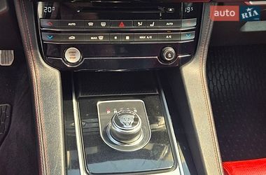 Внедорожник / Кроссовер Jaguar F-Pace 2017 в Дубно