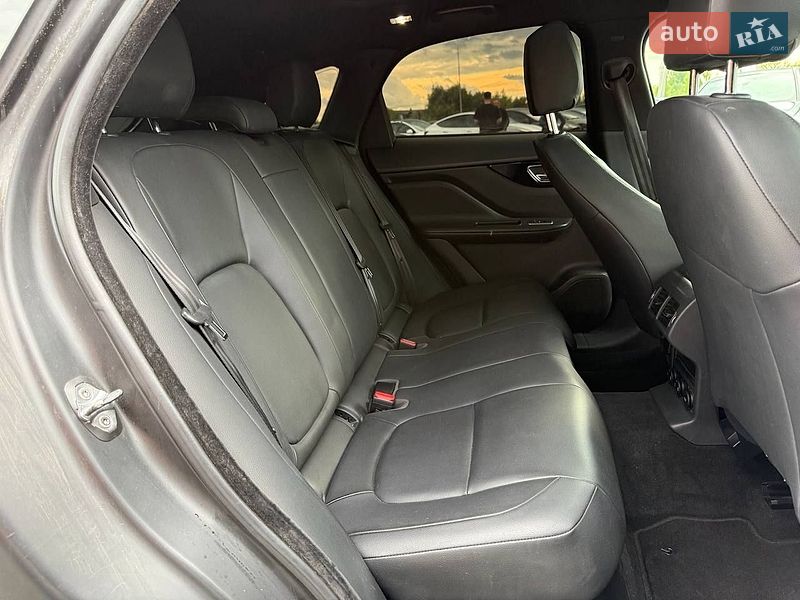 Позашляховик / Кросовер Jaguar F-Pace 2016 в Луцьку