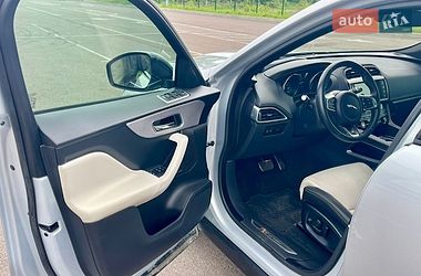 Позашляховик / Кросовер Jaguar F-Pace 2017 в Рівному