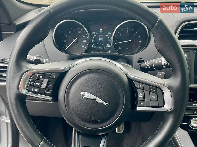 Позашляховик / Кросовер Jaguar F-Pace 2017 в Рівному