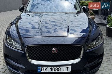 jaguar f-pace 2017 в Ровно от профессионального продавца Сергій