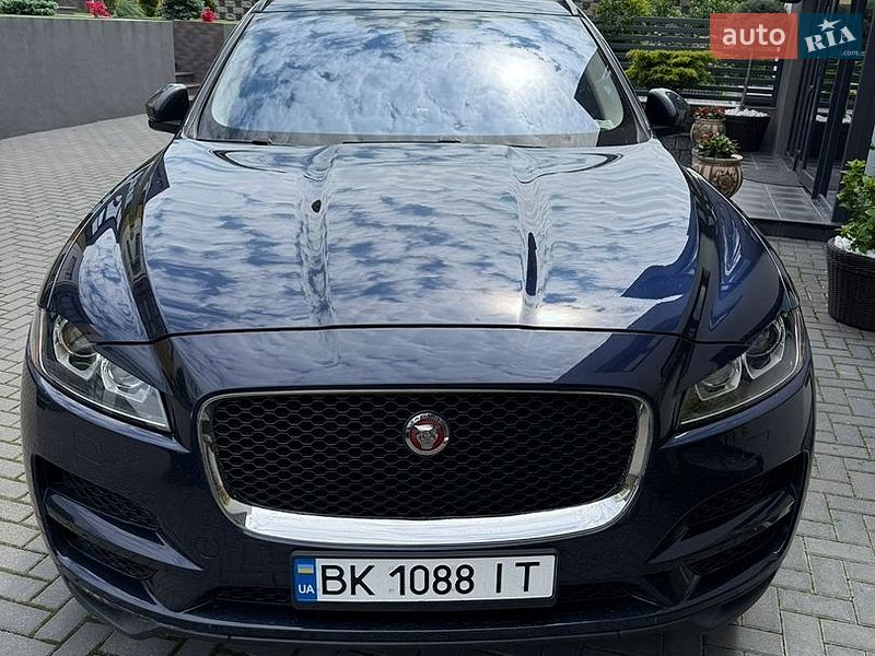 Внедорожник / Кроссовер Jaguar F-Pace 2017 в Ровно