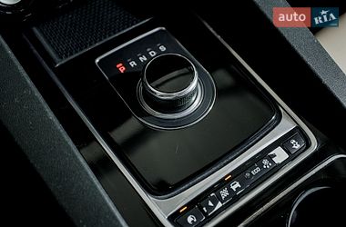 Позашляховик / Кросовер Jaguar F-Pace 2016 в Чернівцях